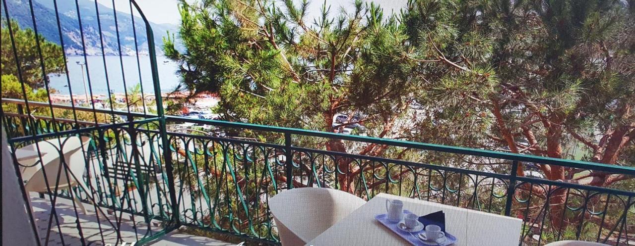 מונטרוסו אל מארה Monterosso Apartments In Servano'S Villas מראה חיצוני תמונה